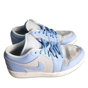 Jordan Air Jordan 1 Low Womens 8 Aluminum Football Grey DC0774-050 Blue Suede